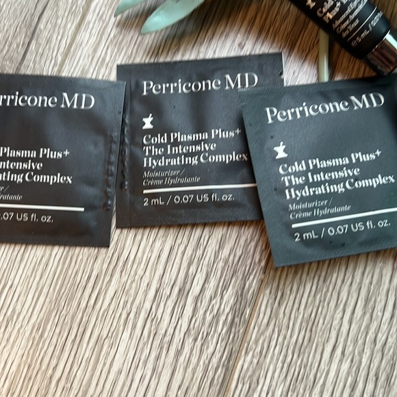 Bundle Perricone MD Travel Sample set - Picture 4 of 5